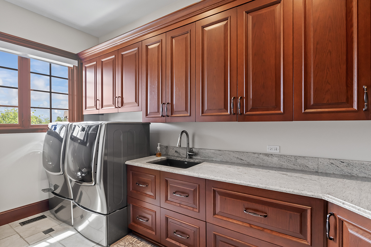 23 Enclave Court, South Barrington, IL 60010