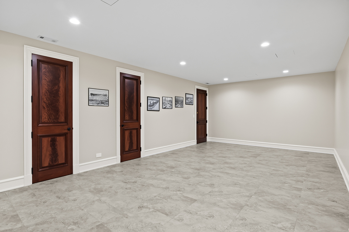 23 Enclave Court, South Barrington, IL 60010