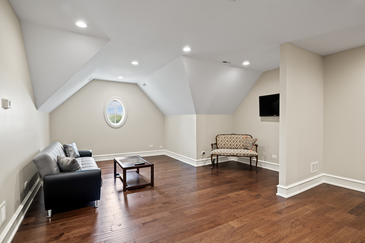 23 Enclave Court, South Barrington, IL 60010