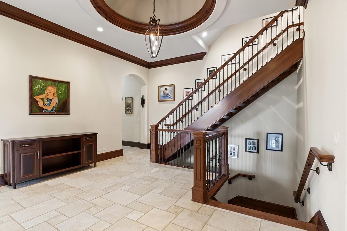 23 Enclave Court, South Barrington, IL 60010