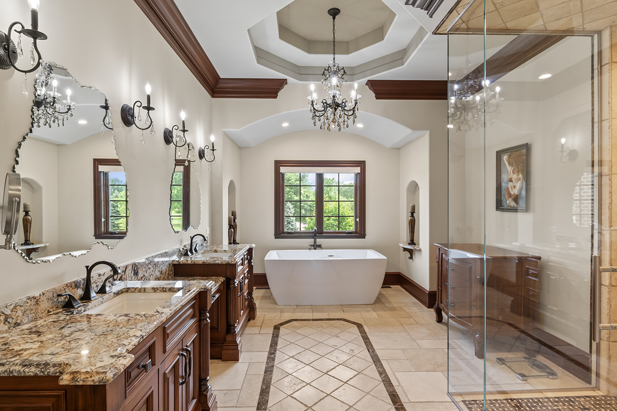 23 Enclave Court, South Barrington, IL 60010