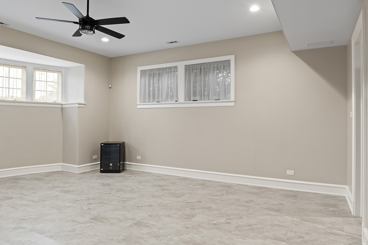 23 Enclave Court, South Barrington, IL 60010