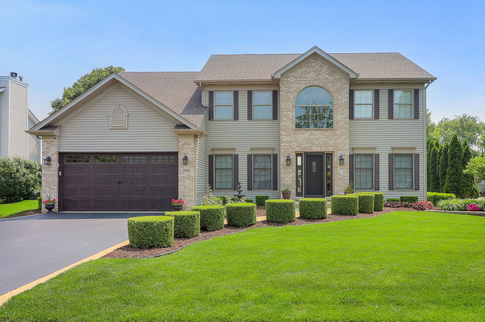 266 Morgan Valley Drive, Oswego, IL 60543