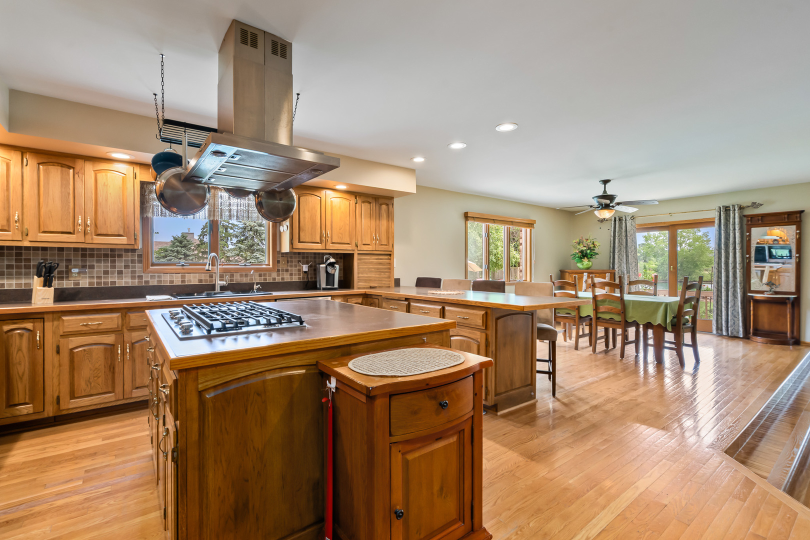 22601 S Spencer Road, New Lenox, IL 60451