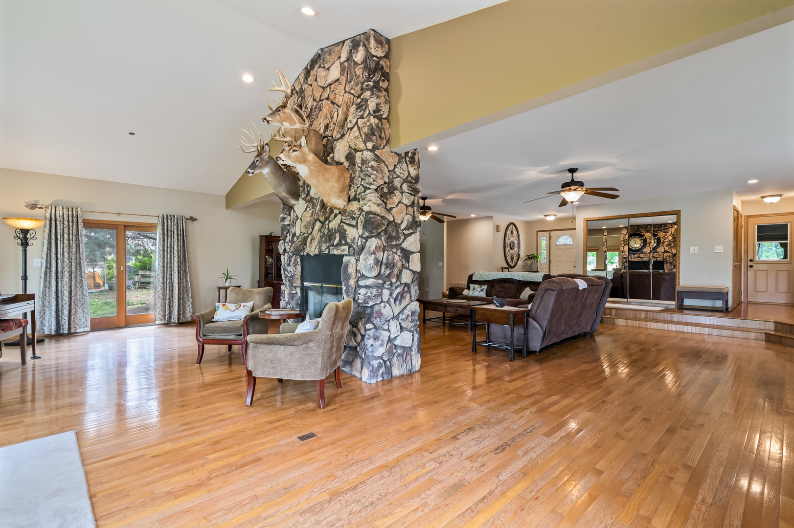 22601 S Spencer Road, New Lenox, IL 60451
