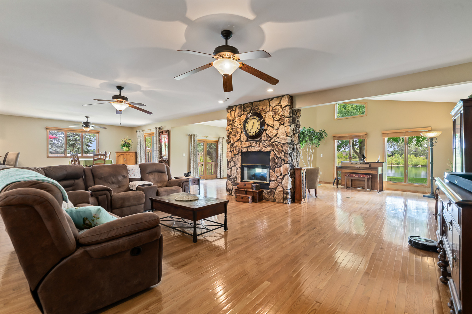 22601 S Spencer Road, New Lenox, IL 60451