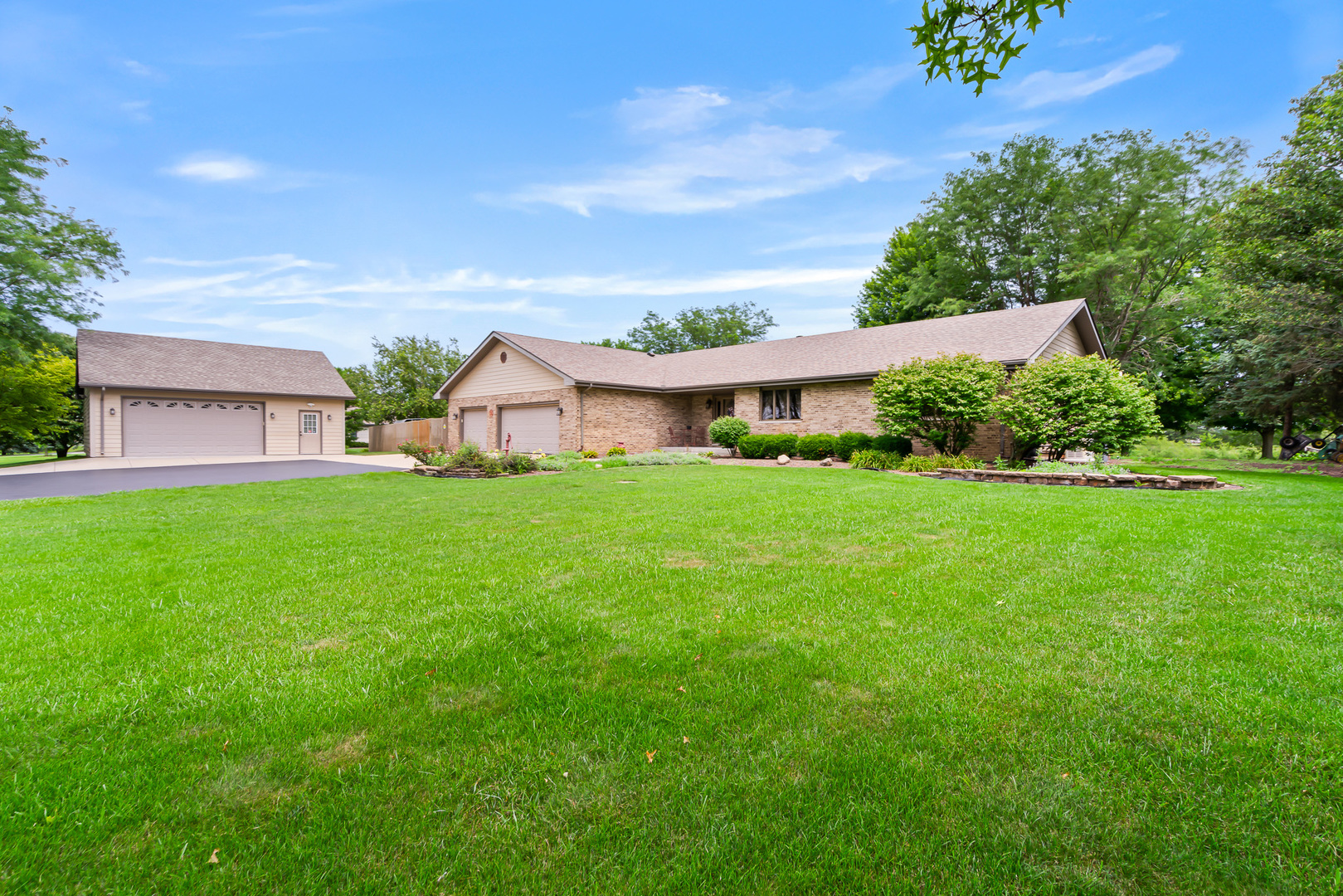 22601 S Spencer Road, New Lenox, IL 60451