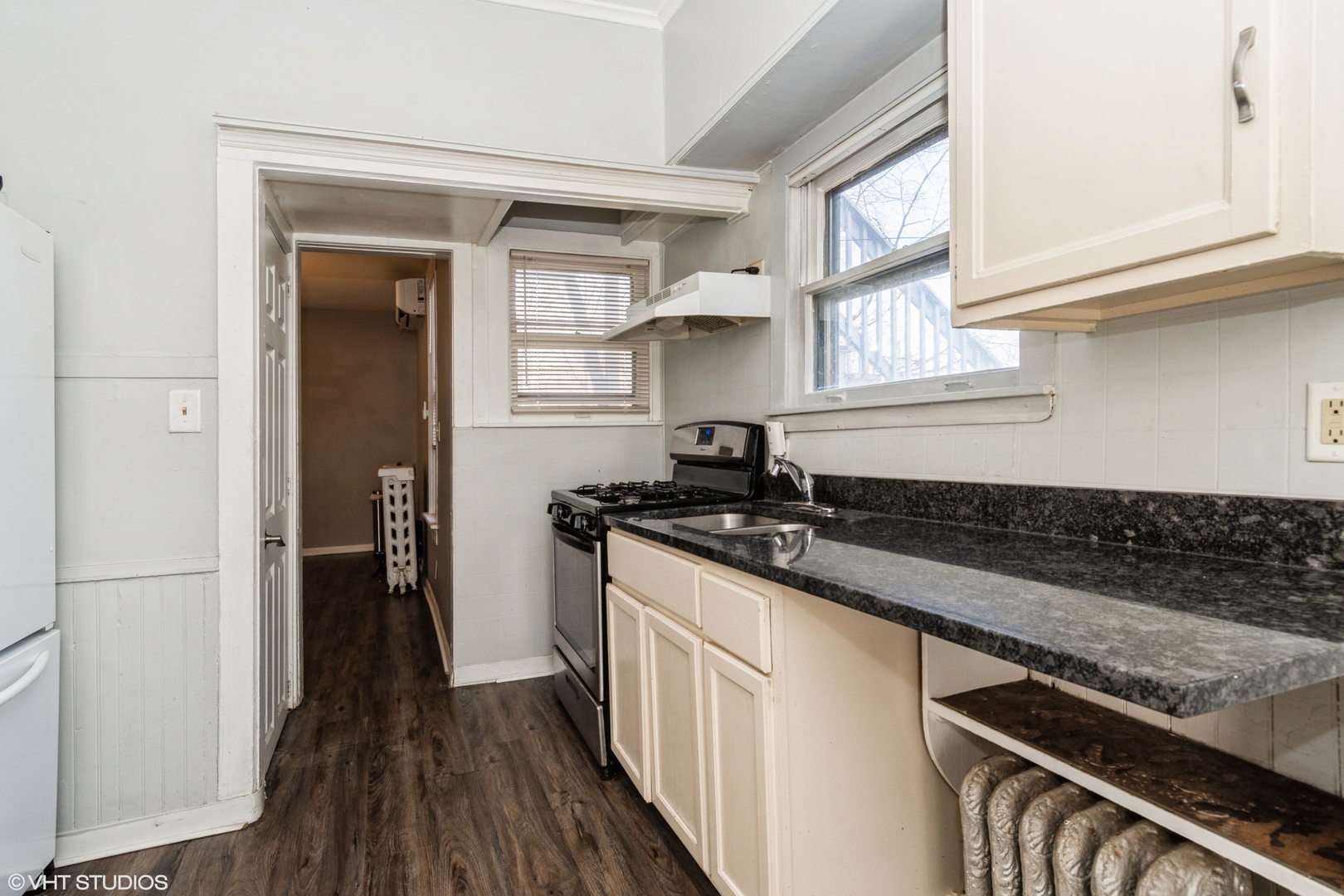 555 S Lasalle Street, Aurora, IL 60505