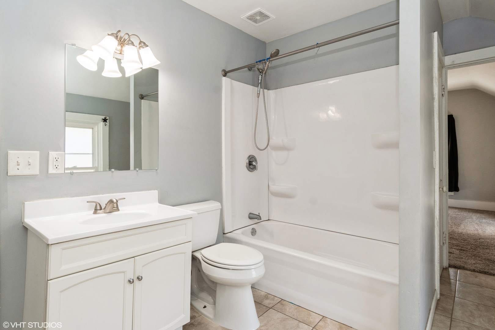 555 S Lasalle Street, Aurora, IL 60505