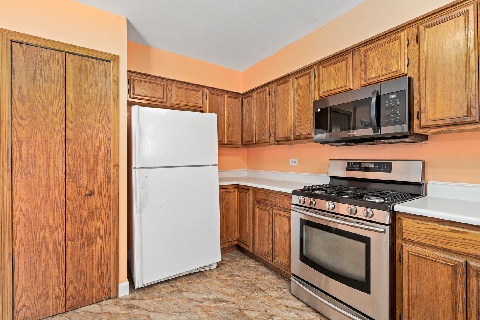 2204 Brindlewood Drive, Plainfield, IL 60586