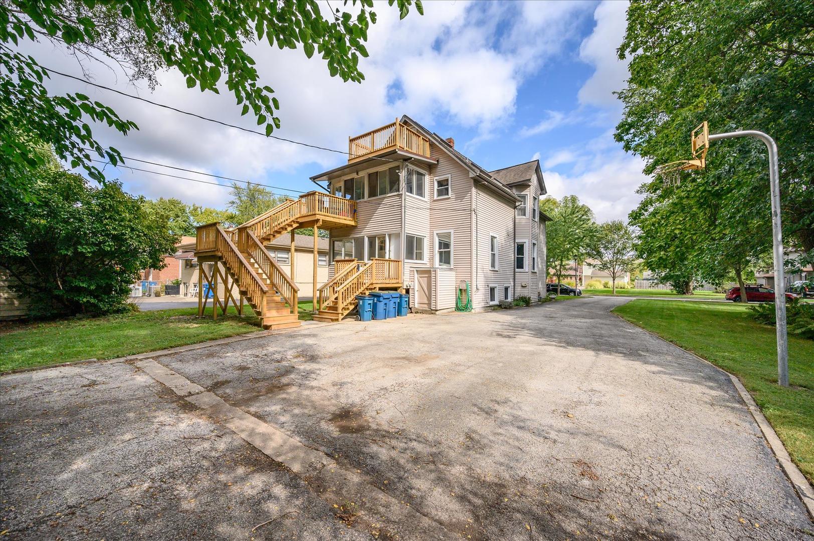 Elmhurst, IL 60126