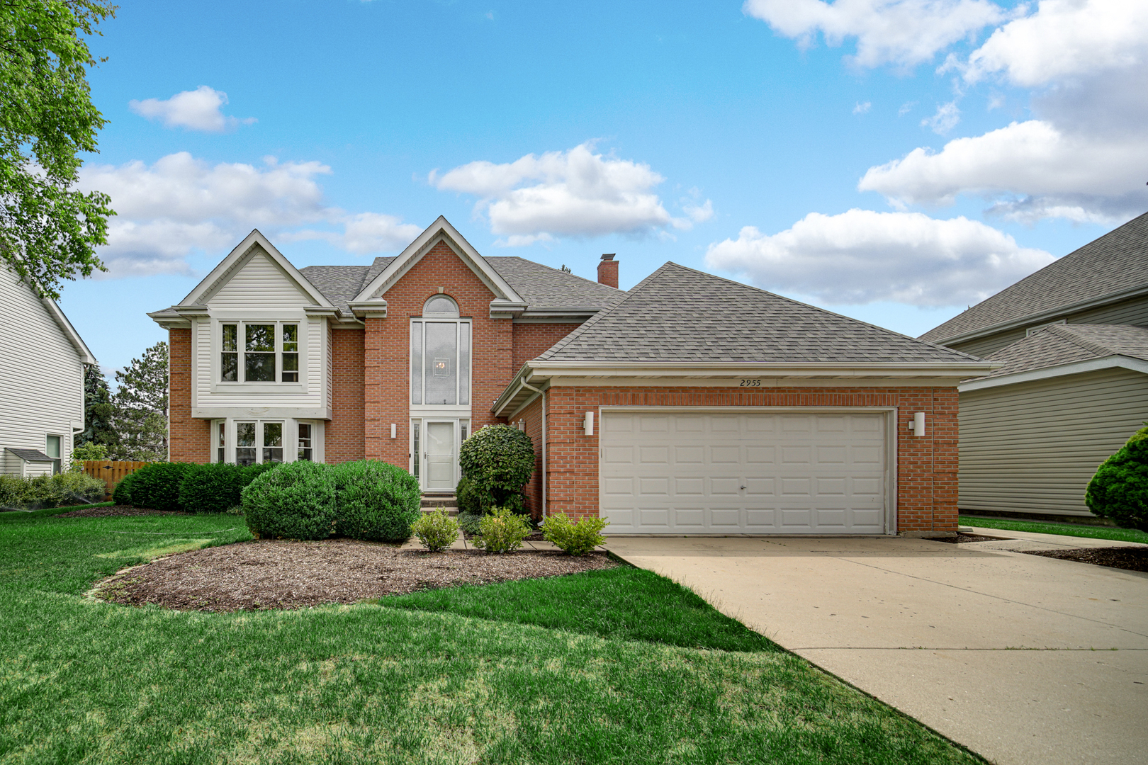 2955 Roslyn Lane, Buffalo Grove, IL 60089