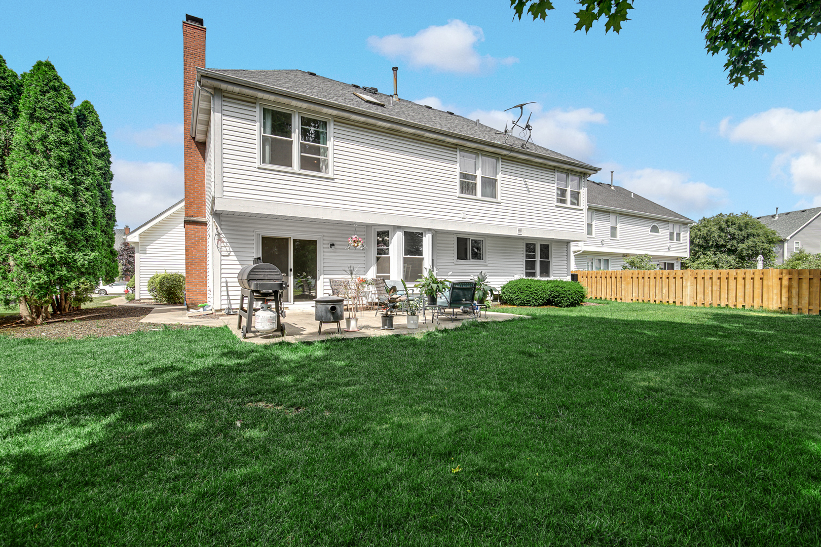 2955 Roslyn Lane, Buffalo Grove, IL 60089