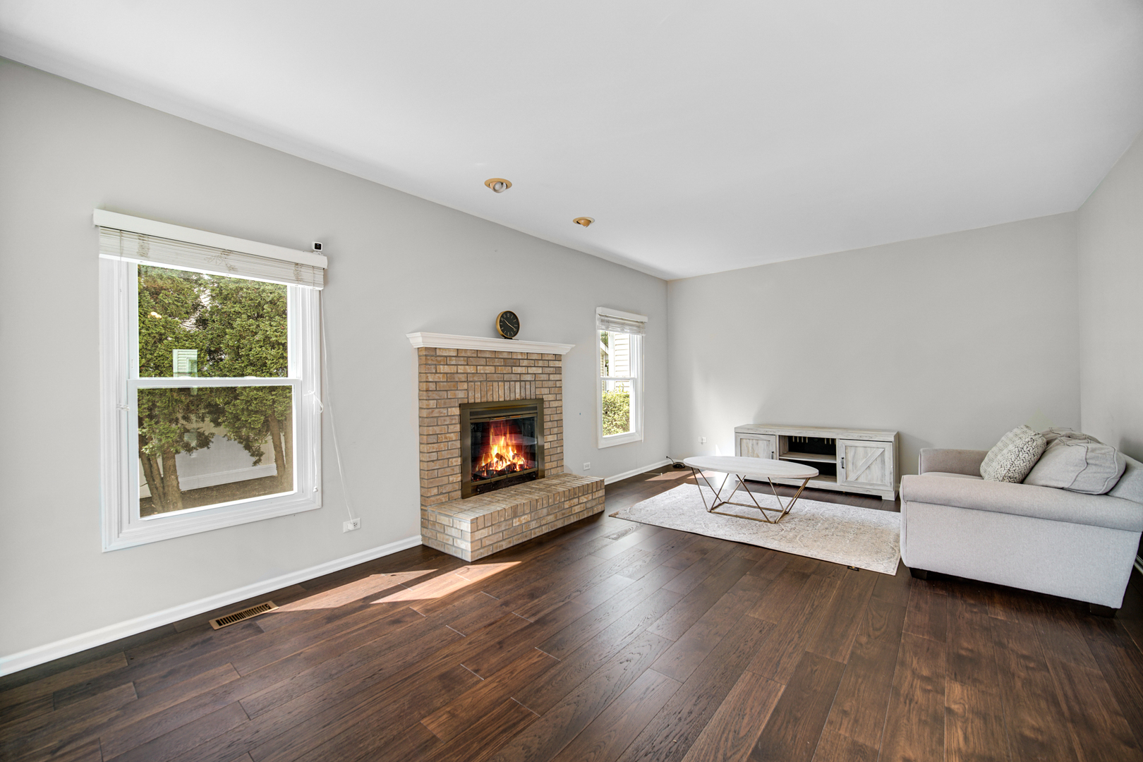 2955 Roslyn Lane, Buffalo Grove, IL 60089