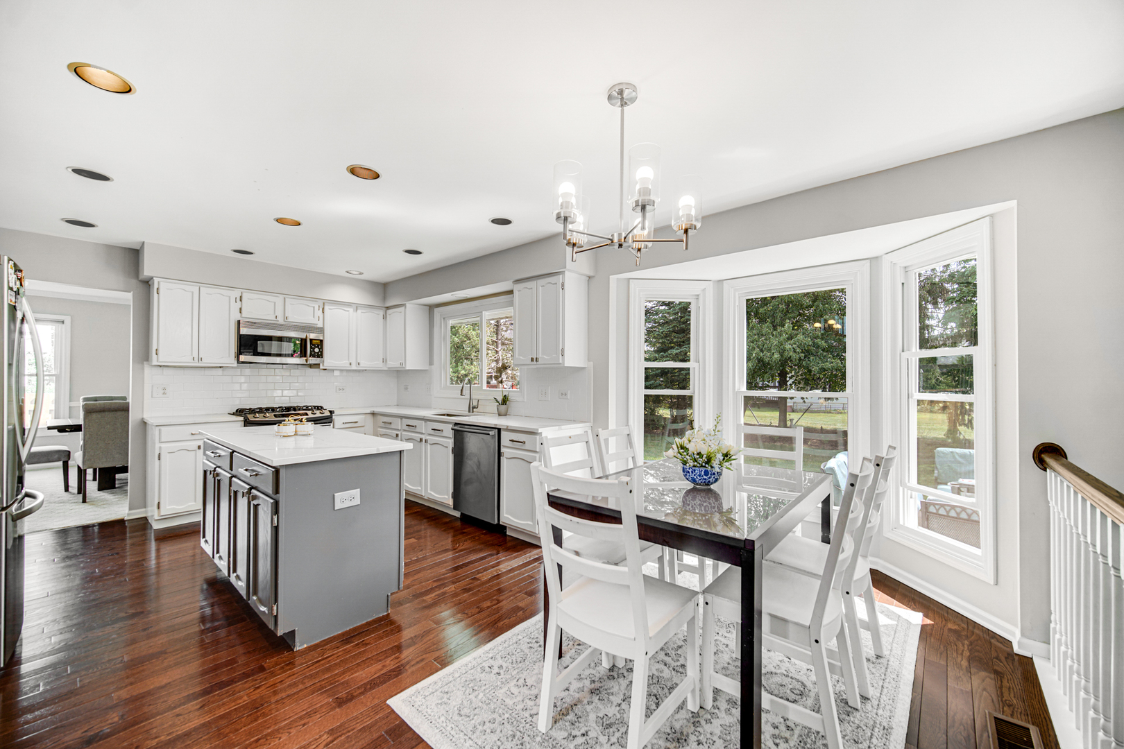 2955 Roslyn Lane, Buffalo Grove, IL 60089