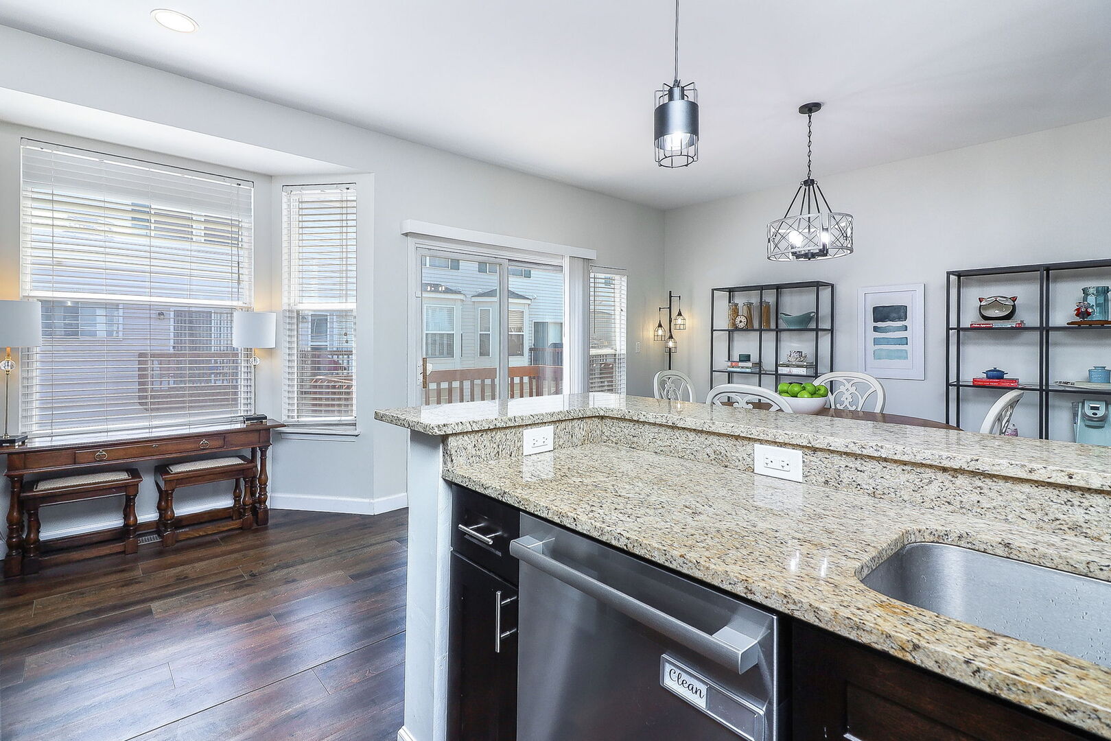 1812 Grandview Place, Montgomery, IL 60538