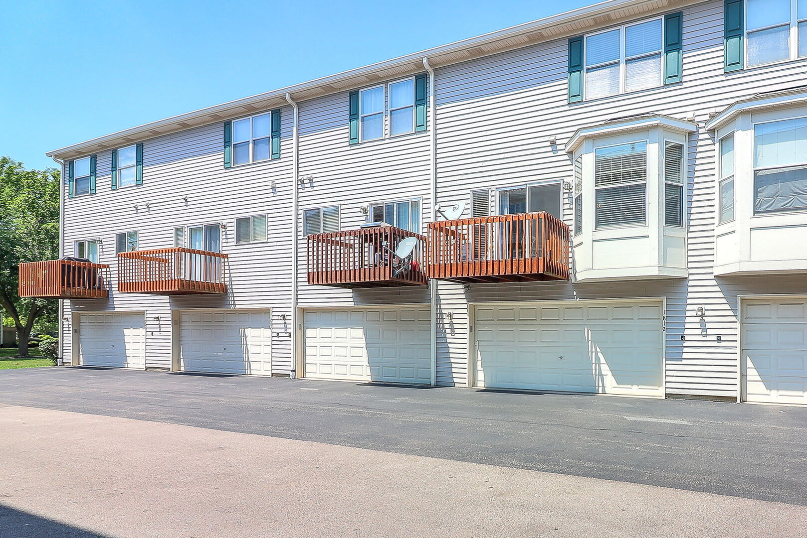 1812 Grandview Place, Montgomery, IL 60538