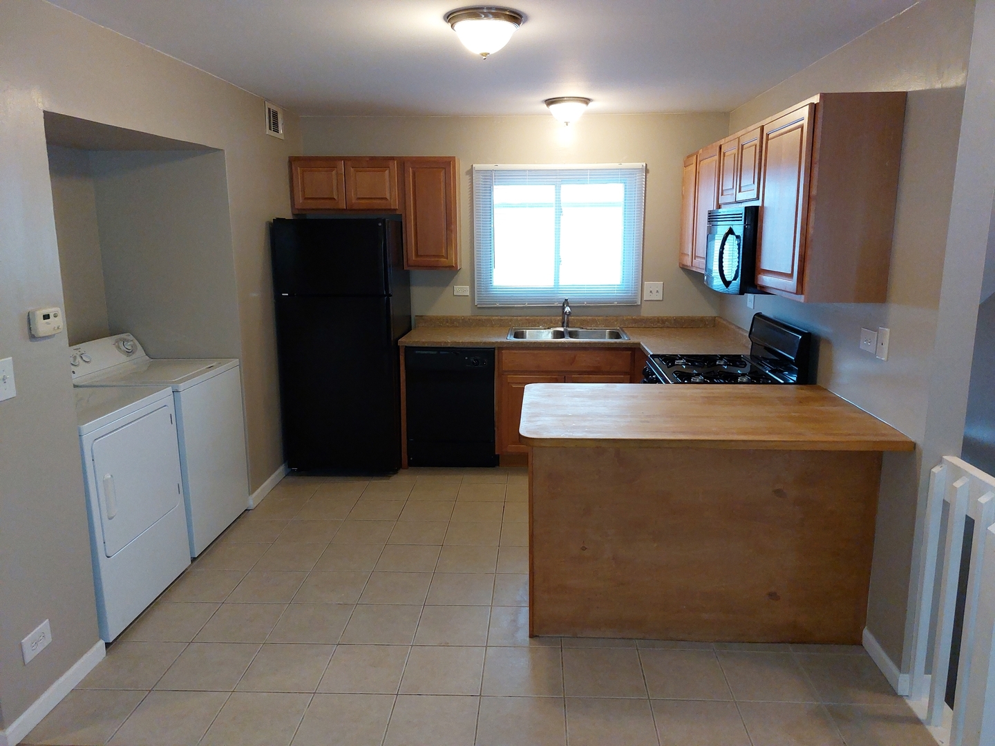 683 Rosner Drive #2ND, Roselle, IL 60172