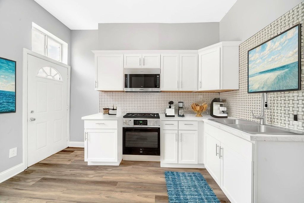 396 E Kensington Avenue, Chicago, IL 60628