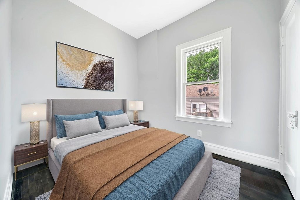 396 E Kensington Avenue, Chicago, IL 60628
