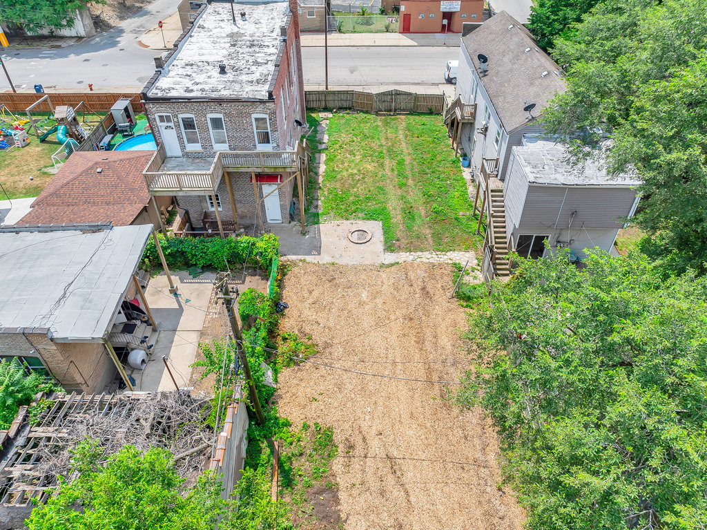 396 E Kensington Avenue, Chicago, IL 60628