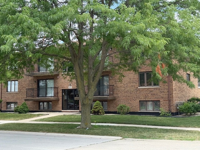 8659 Meade Avenue #1S, Burbank, IL 60459