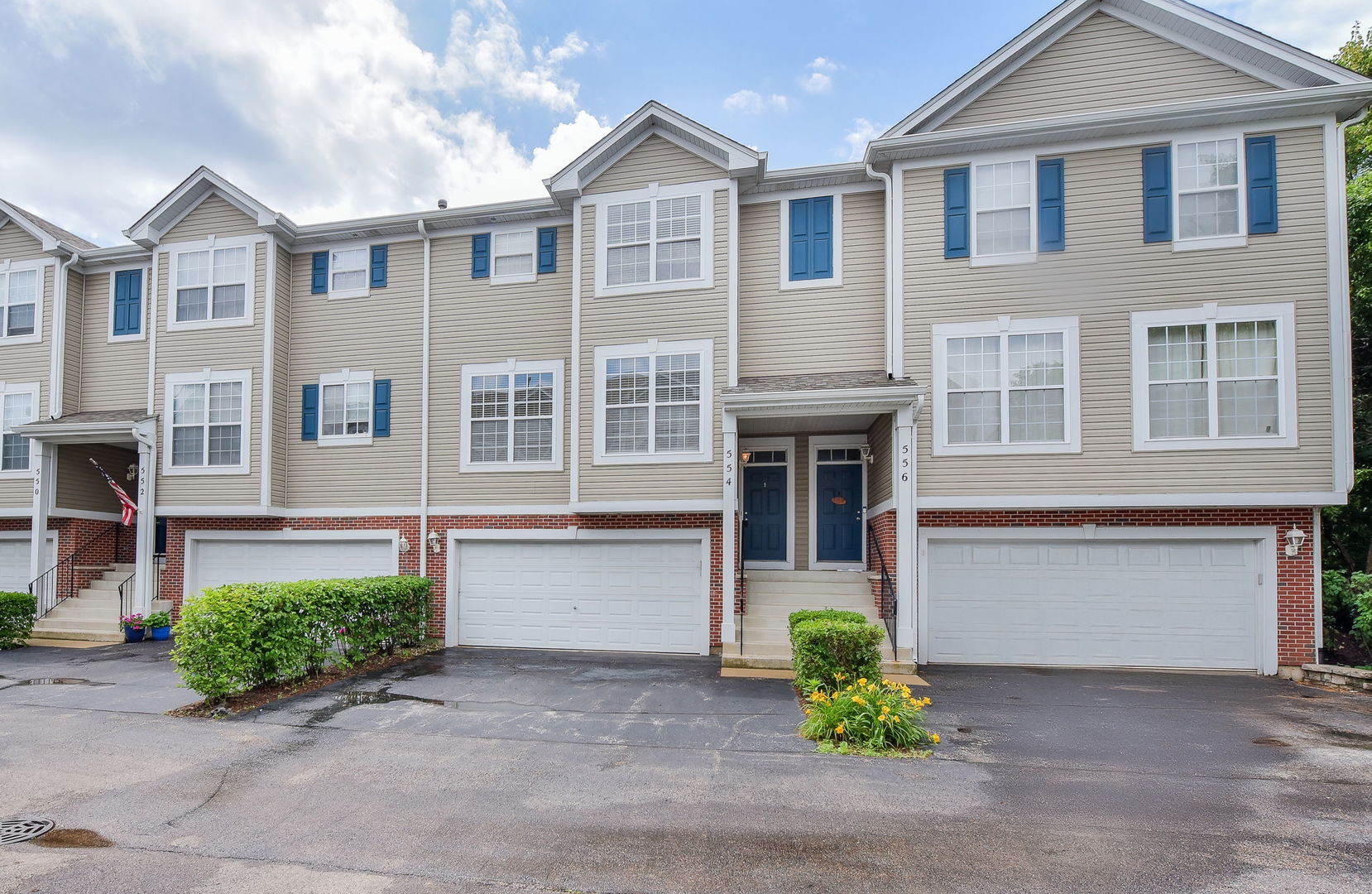 554 Declaration Lane, Aurora, IL 60502