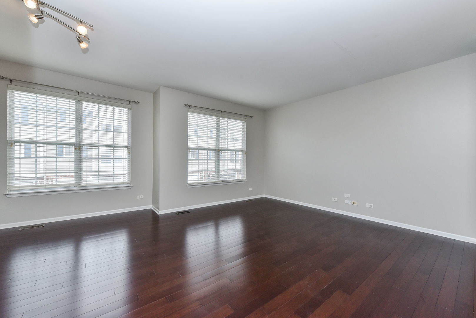 554 Declaration Lane, Aurora, IL 60502