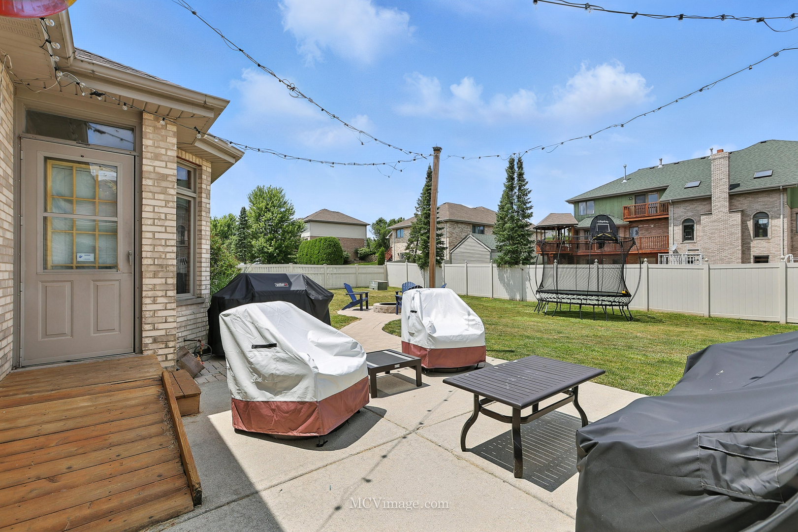 8824 Woodbine Court, Tinley Park, IL 60487