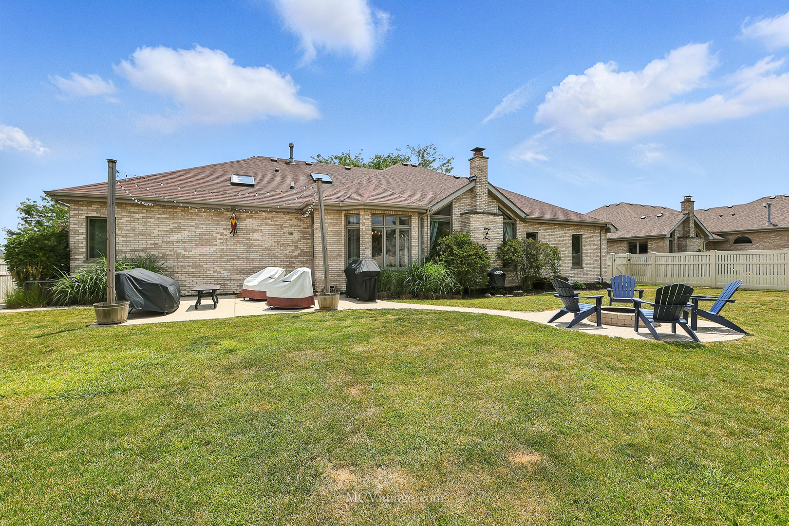 8824 Woodbine Court, Tinley Park, IL 60487