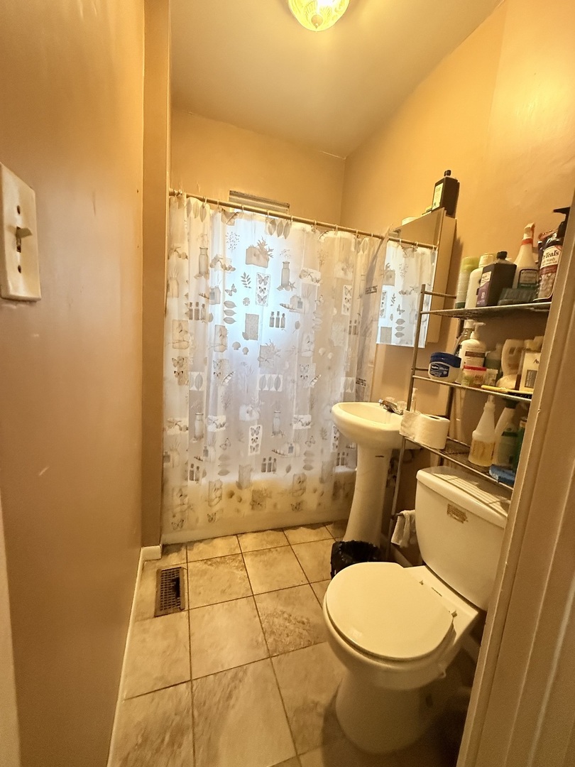 220 W 104th Place, Chicago, IL 60628