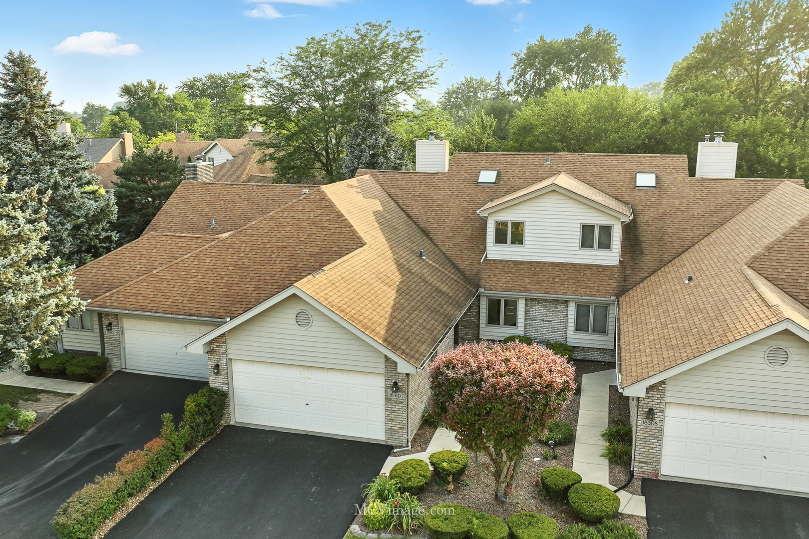 18310 Pine Wood Court, Tinley Park, IL 60477