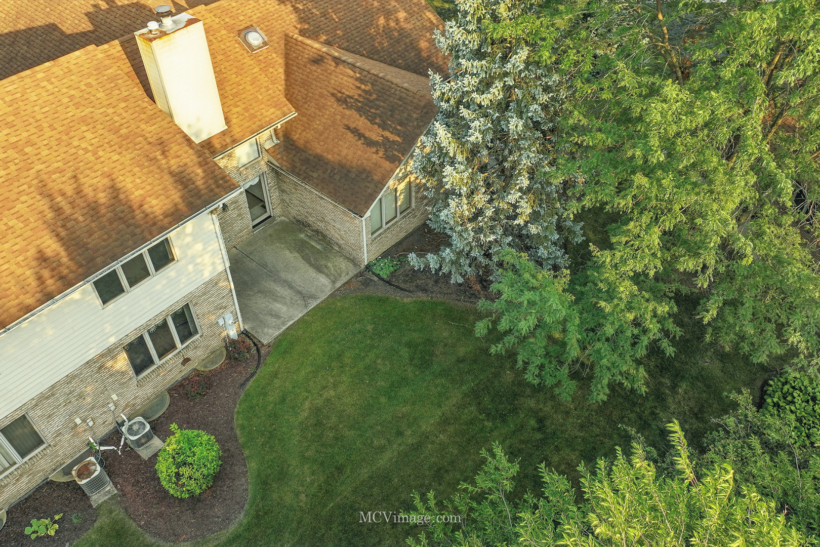 18310 Pine Wood Court, Tinley Park, IL 60477