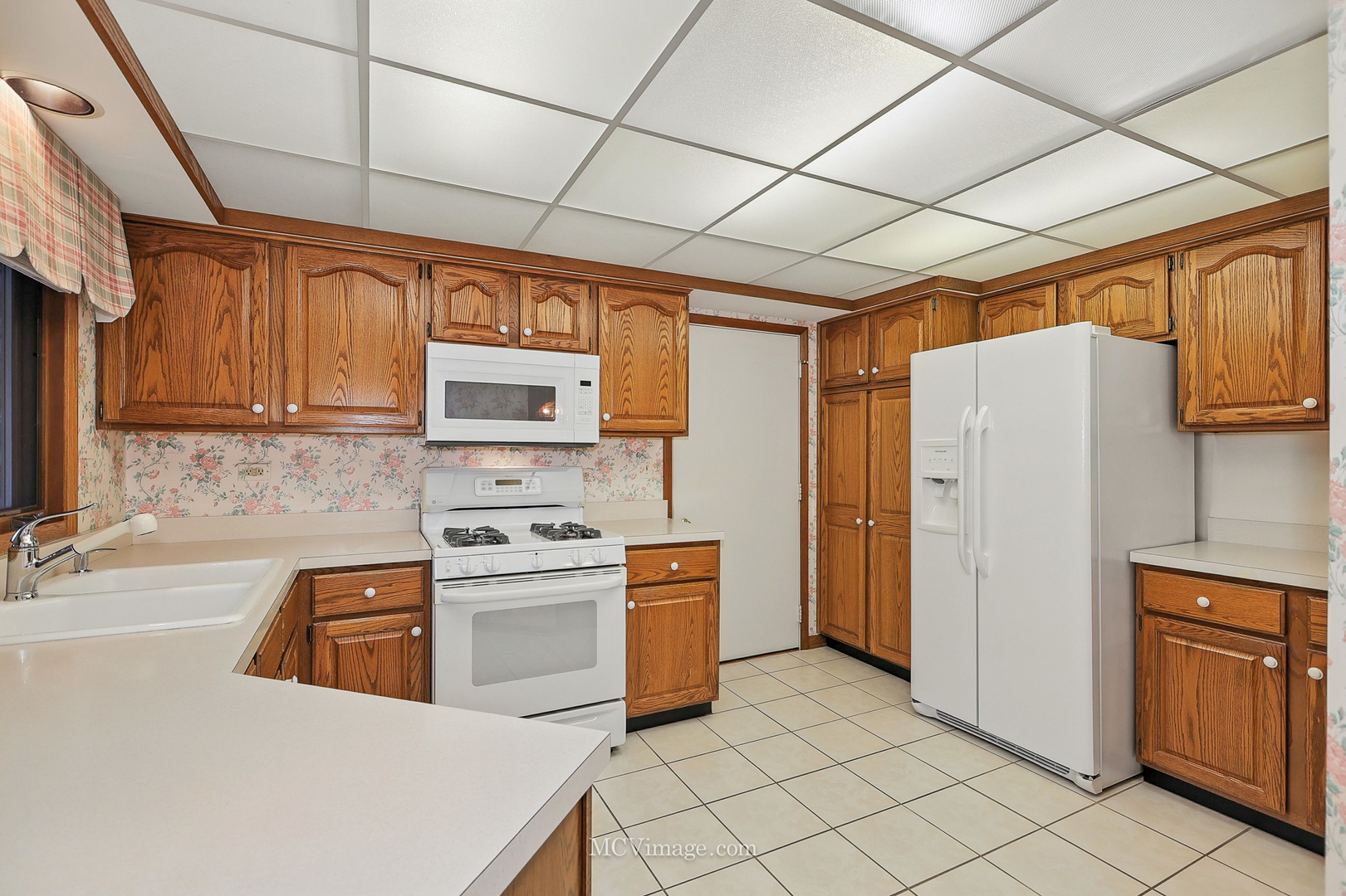 18310 Pine Wood Court, Tinley Park, IL 60477