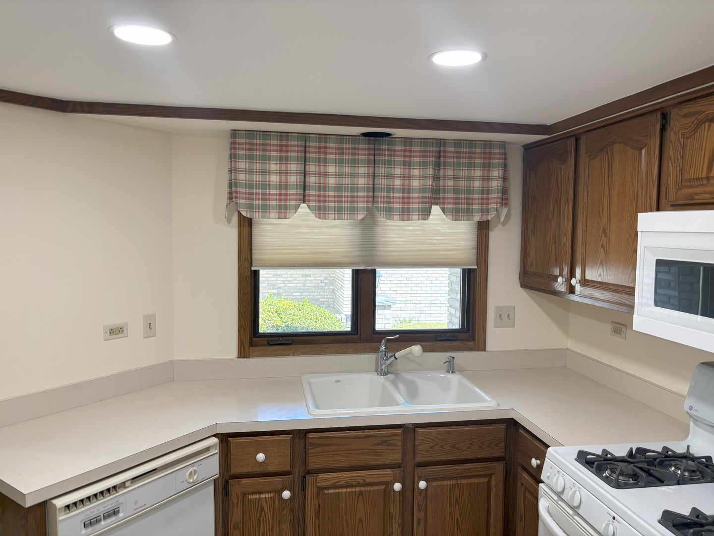 18310 Pine Wood Court, Tinley Park, IL 60477
