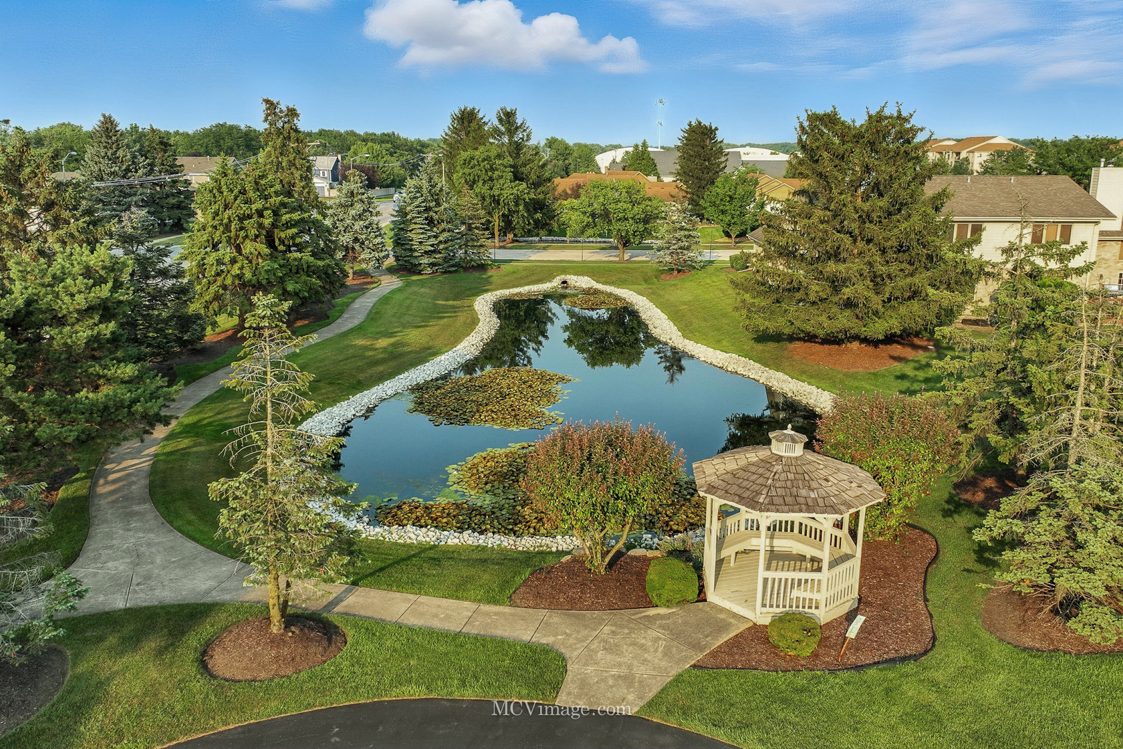 18310 Pine Wood Court, Tinley Park, IL 60477