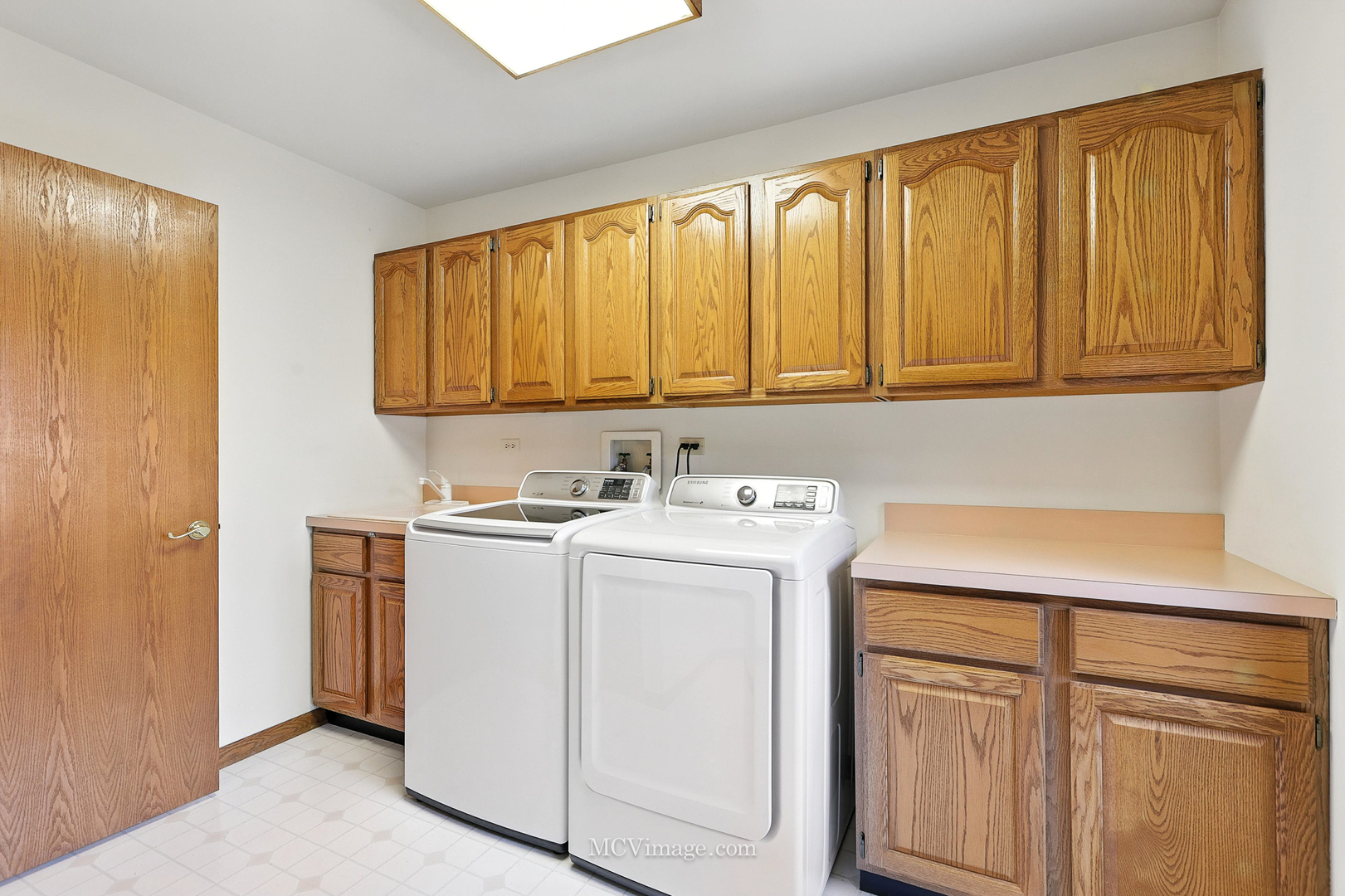 18310 Pine Wood Court, Tinley Park, IL 60477
