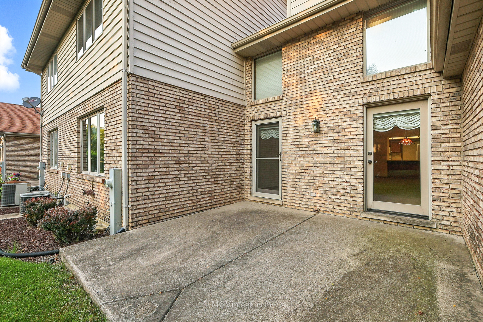 18310 Pine Wood Court, Tinley Park, IL 60477