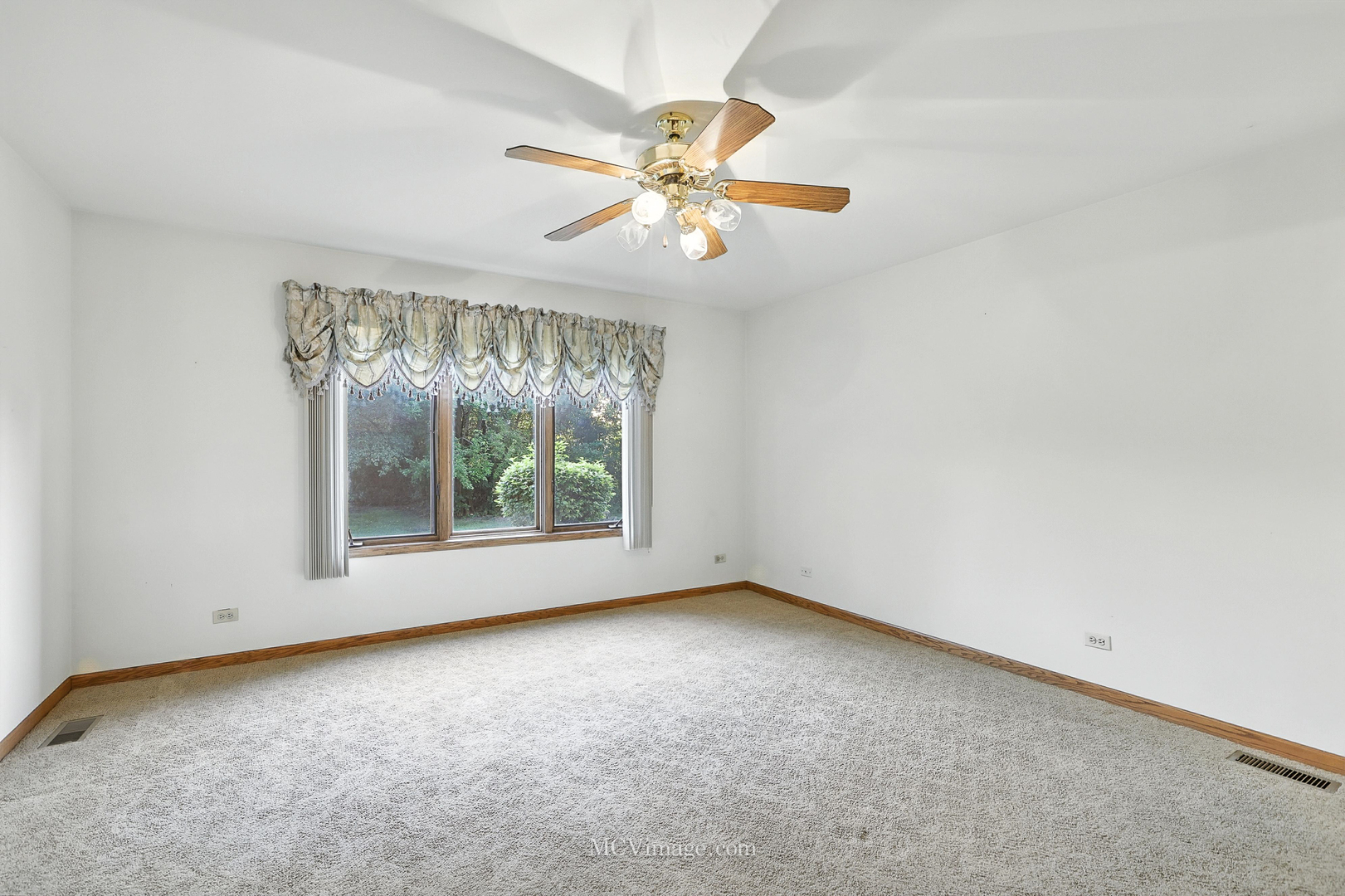 18310 Pine Wood Court, Tinley Park, IL 60477