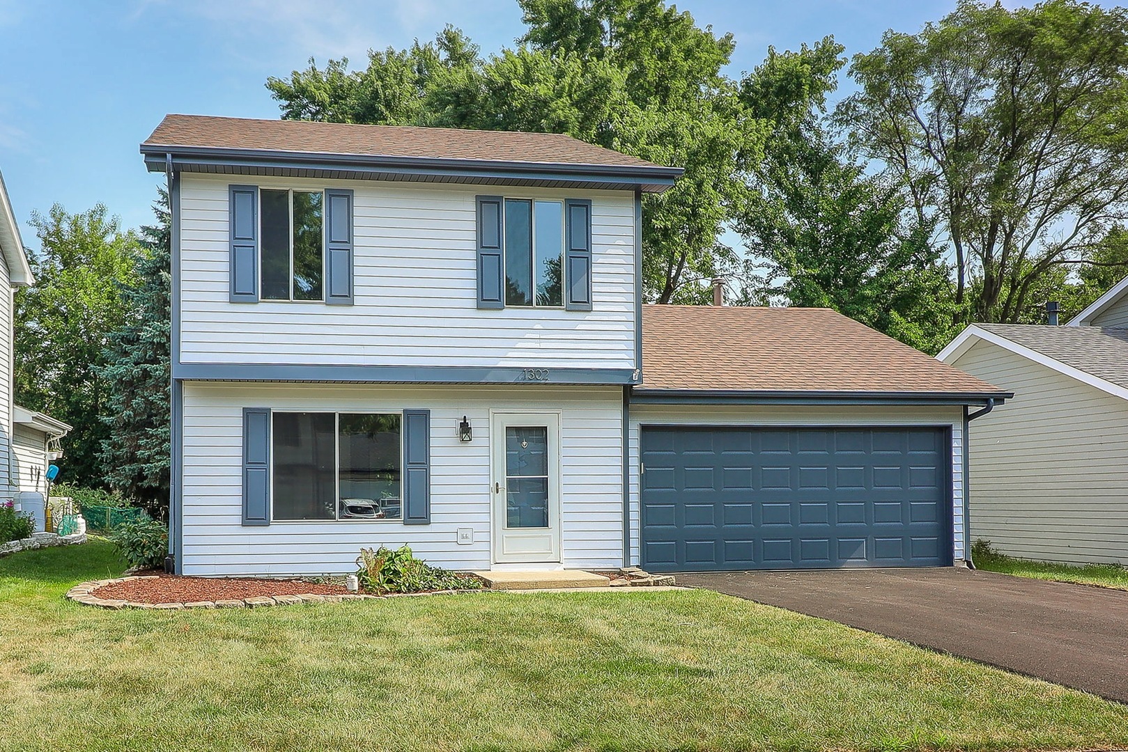 1302 Haverhill Circle, Naperville, IL 60563