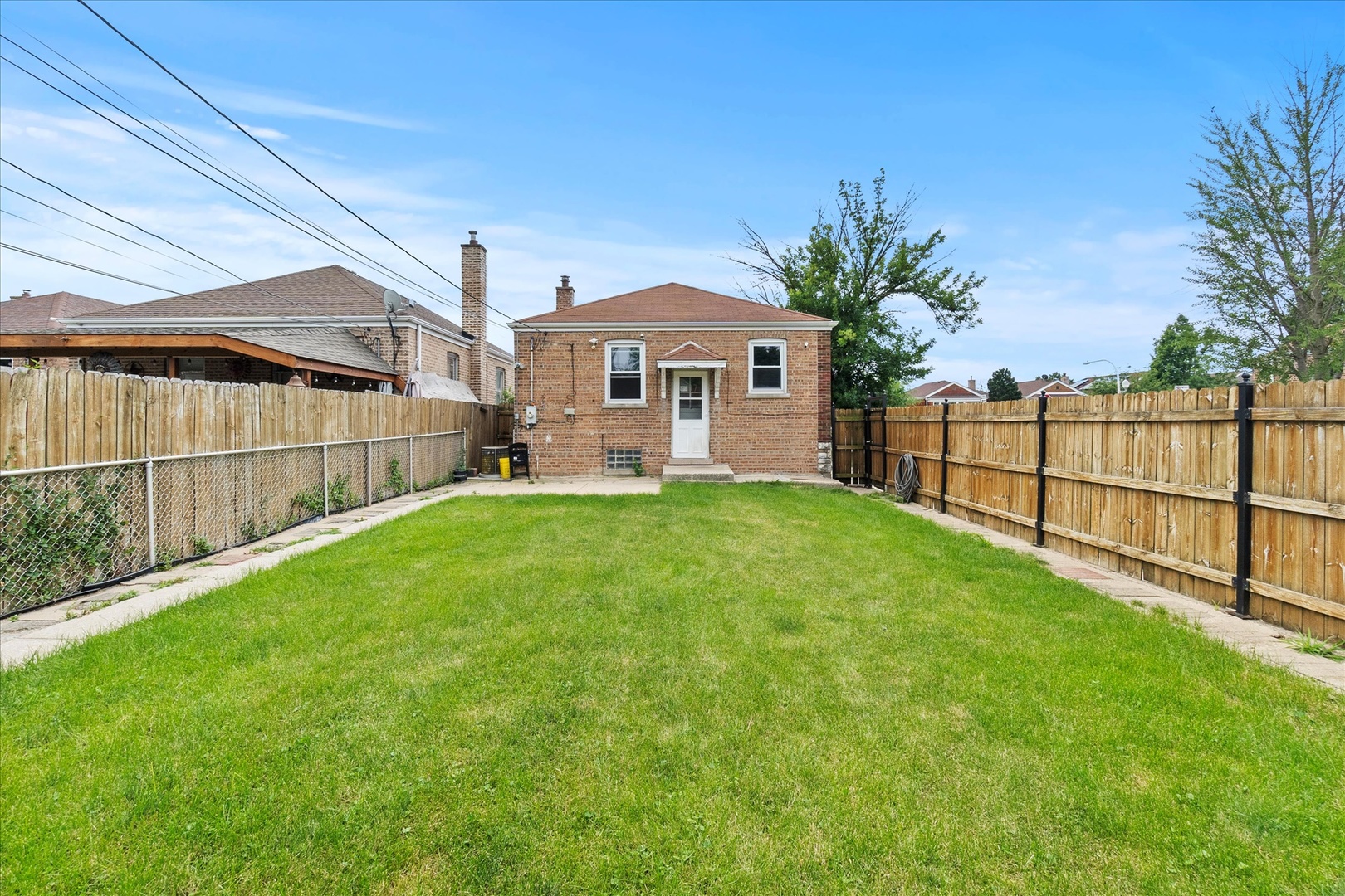 3656 W 70th Place, Chicago, IL 60629