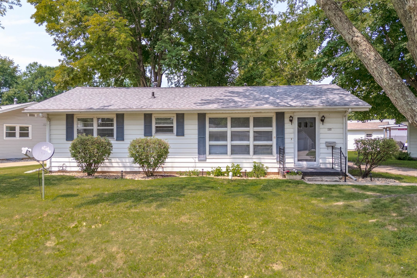 105 Conley Circle, Bloomington, IL 61701