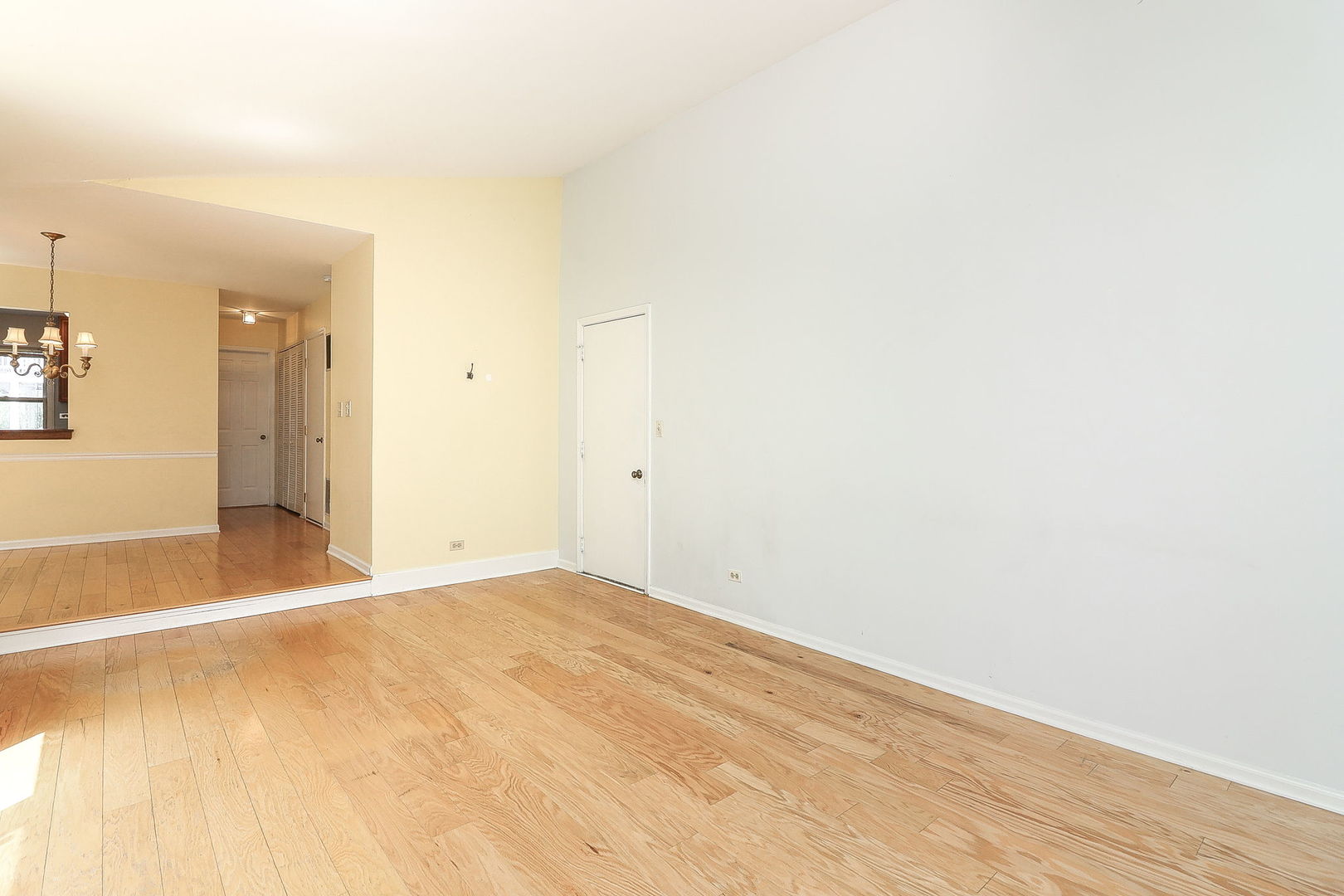 1918 N Yale Avenue, Arlington Heights, IL 60004