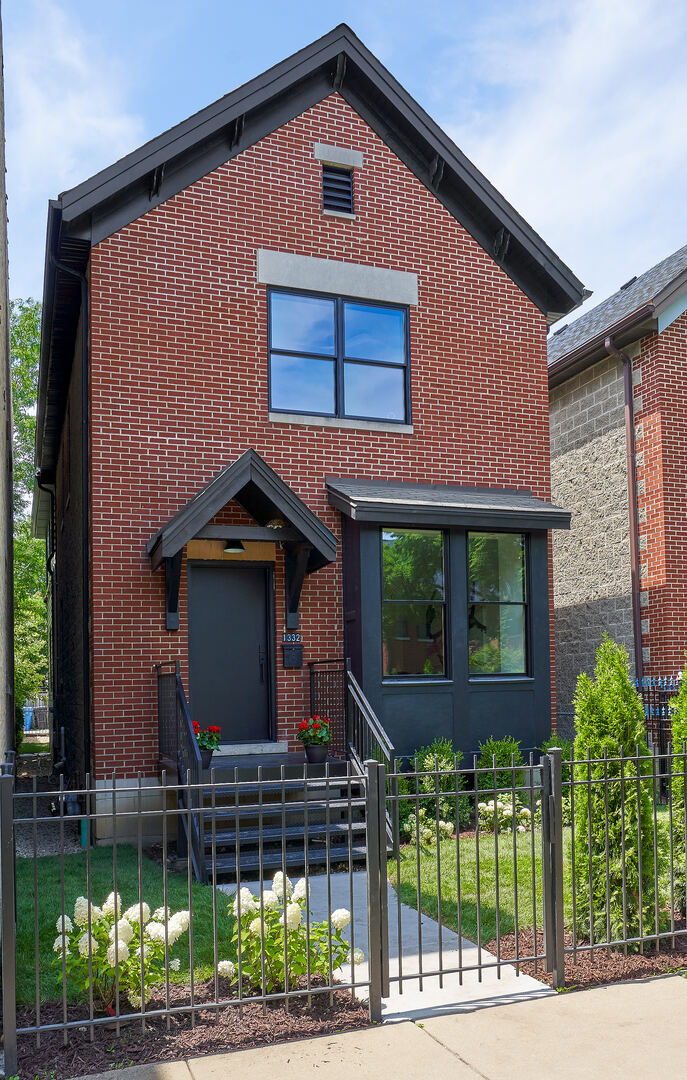 1332 N Leavitt Street, Chicago, IL 60622