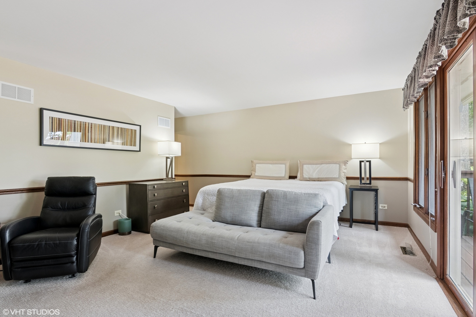 28W520 Pamela Court, West Chicago, IL 60185