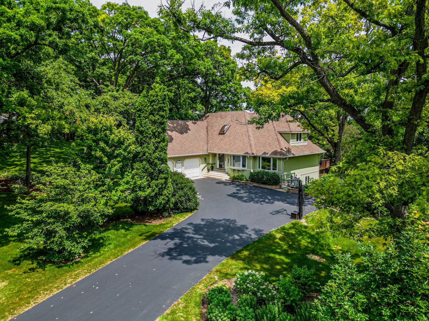 28W520 Pamela Court, West Chicago, IL 60185