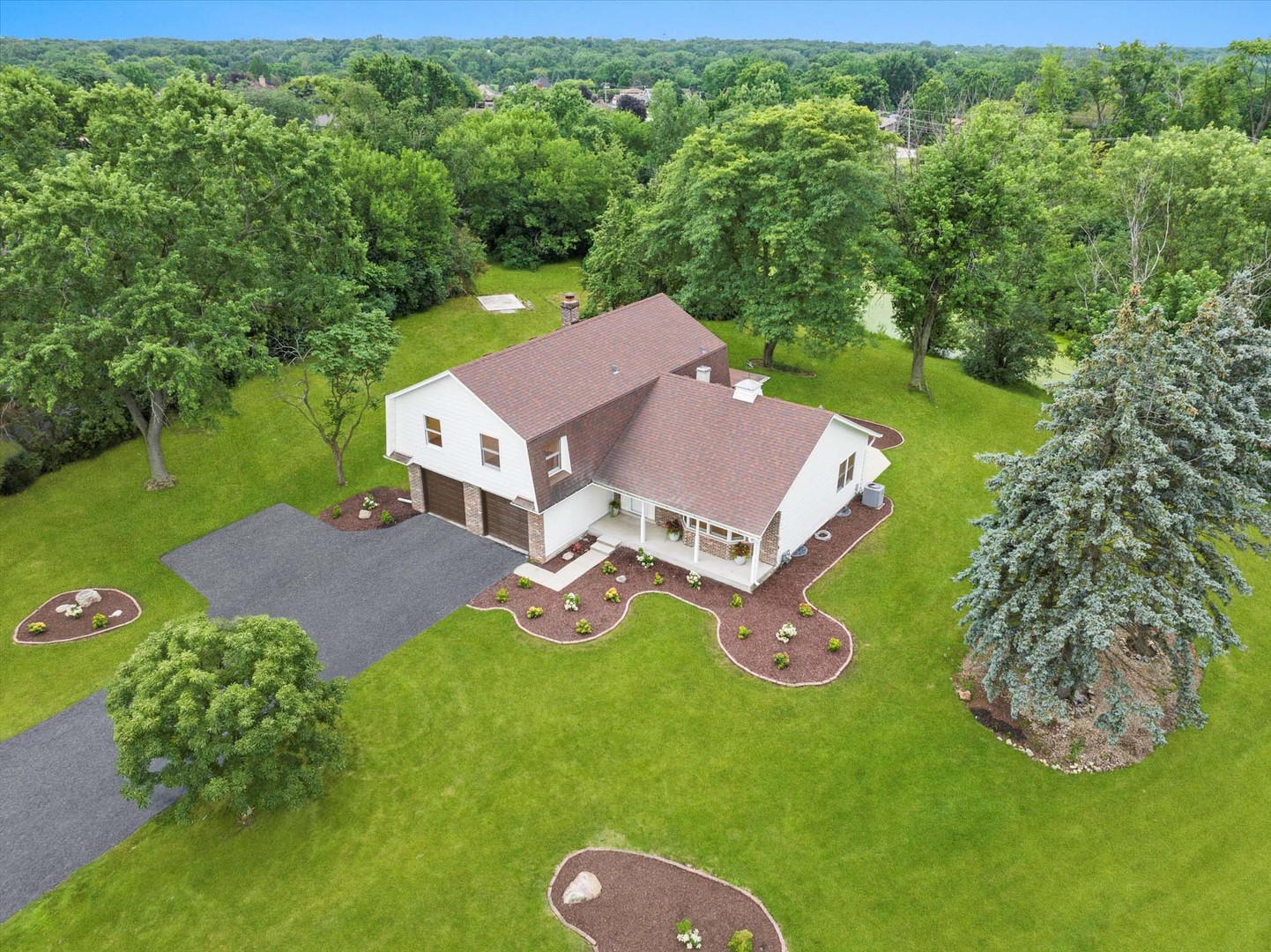13456 W Red Coat Drive, Lemont, IL 60439