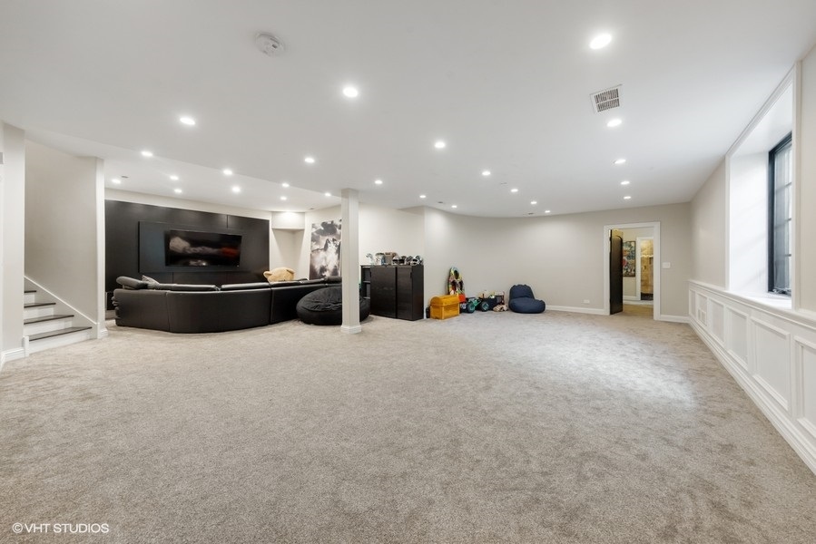 818 W 58th Street, Hinsdale, IL 60521