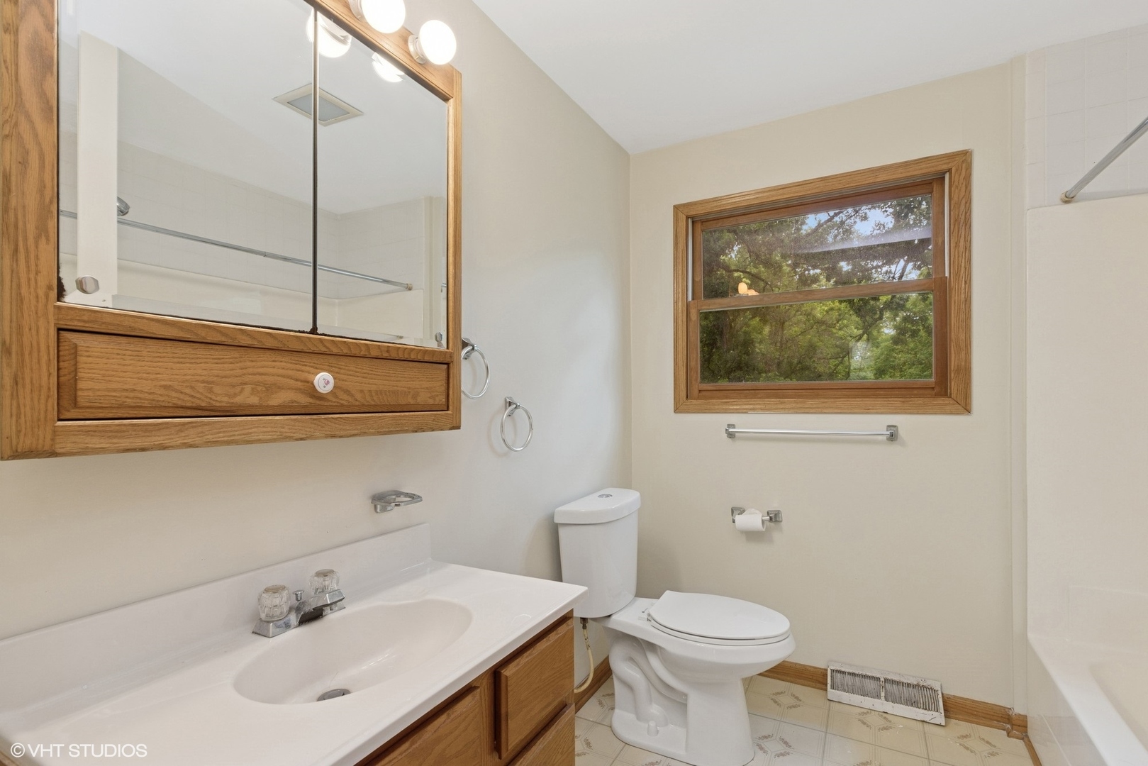 36269 N Eagle Court, Ingleside, IL 60041