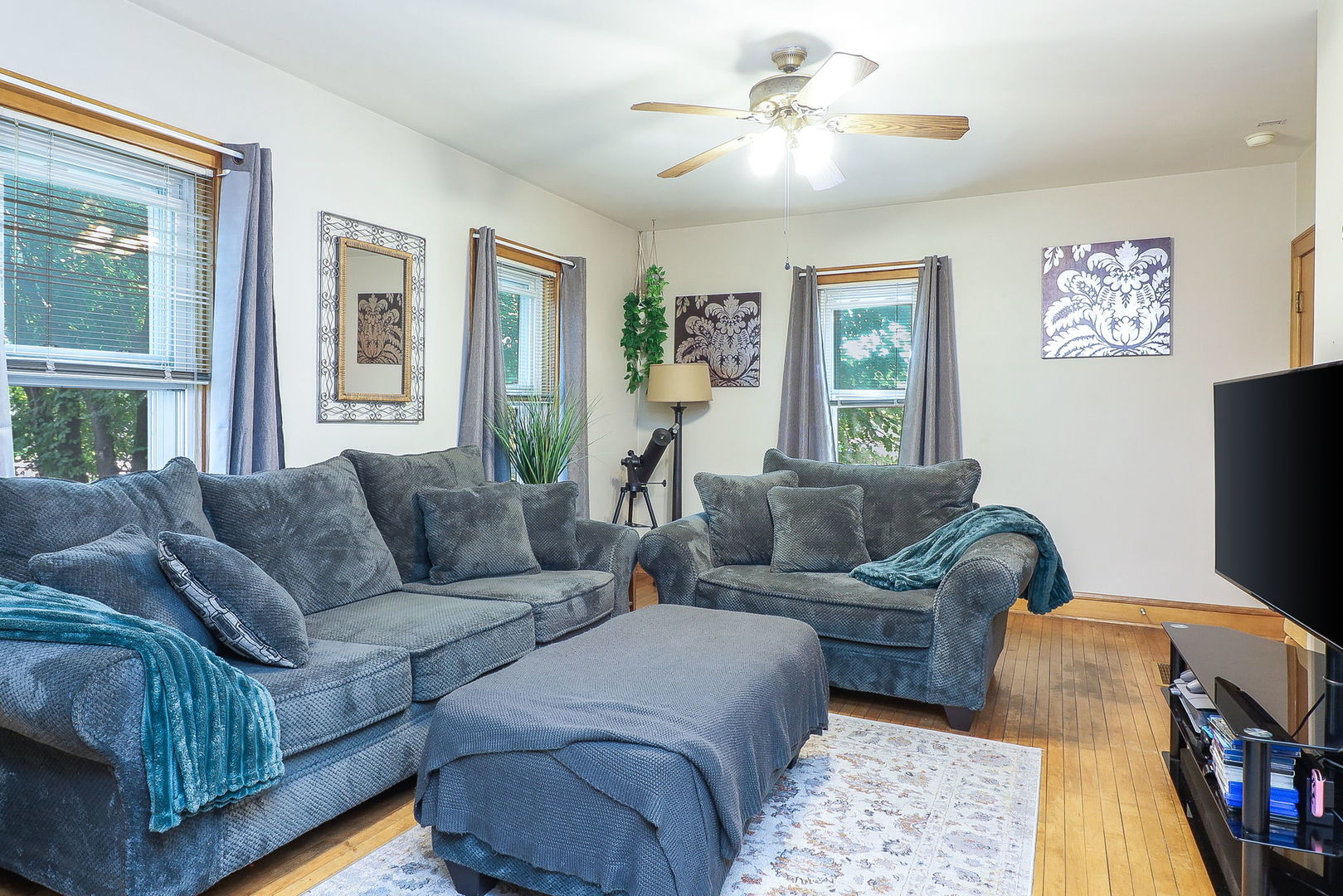 10828 W Grand Avenue, Melrose Park, IL 60164